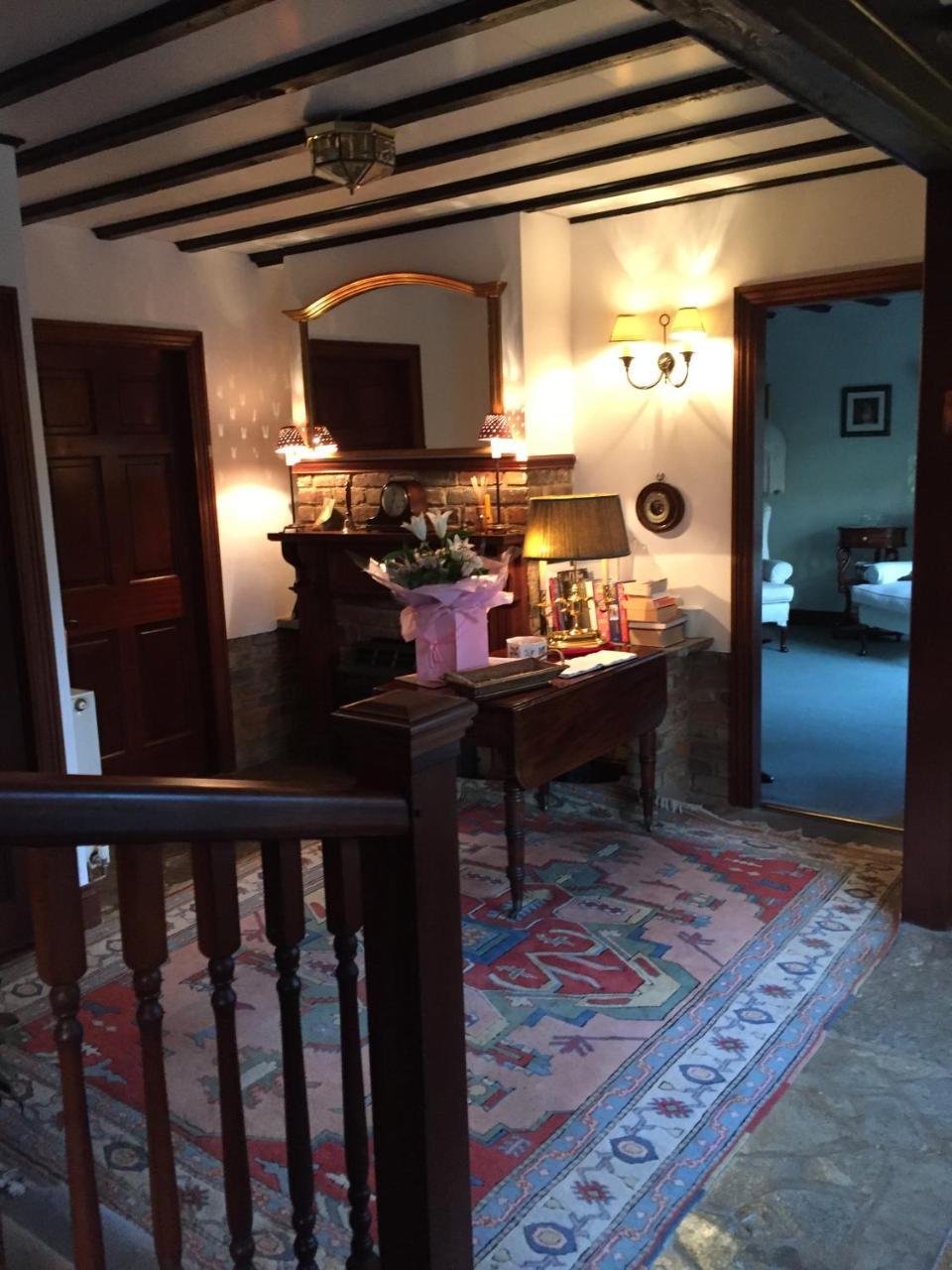לינה וארוחת בוקר ווינרש Tudor Place מראה חיצוני תמונה